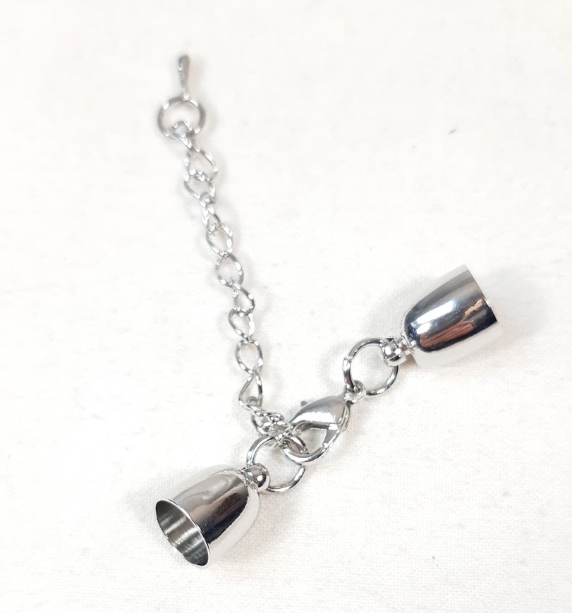 Appr&ecirc;t bijoux: fermoir mousqueton avec embouts cloches