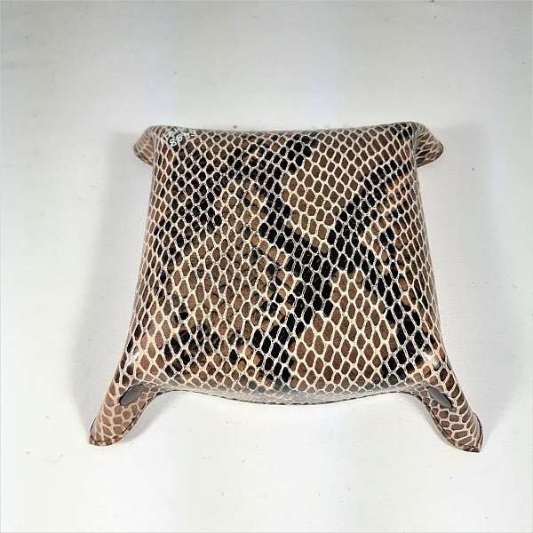 Skinnlomme, praktisk for oppbevaring av n&oslash;kler, smykker osv.