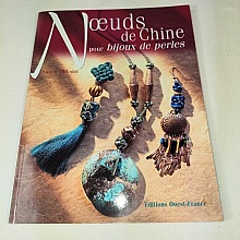 Livre: Noeuds de Chine pour bijoux de perles" 