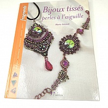 Livre bijoux tiss&eacute;s, perles &agrave; l'aiguille.